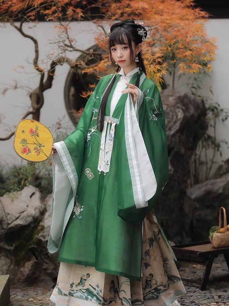 Children in Traditional Chinese Attire:The Introduction of Hanfu and Ethos in Kindergartens Children in Traditional Chinese Attire:The Introduction of Hanfu and Ethos in Kindergartens