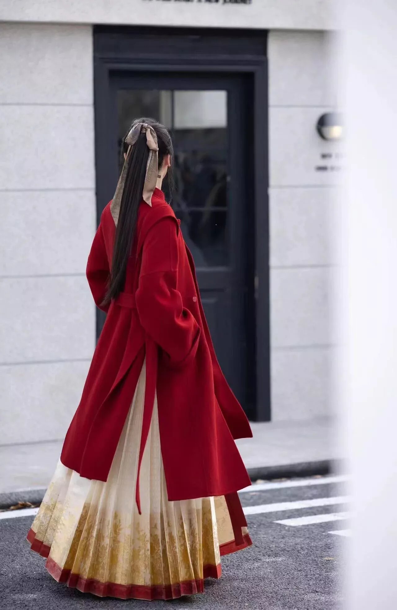 Embroidered Horseface Skirt:A Masterpiece of Craftsmanship Embroidered Horseface Skirt:A Masterpiece of Craftsmanship