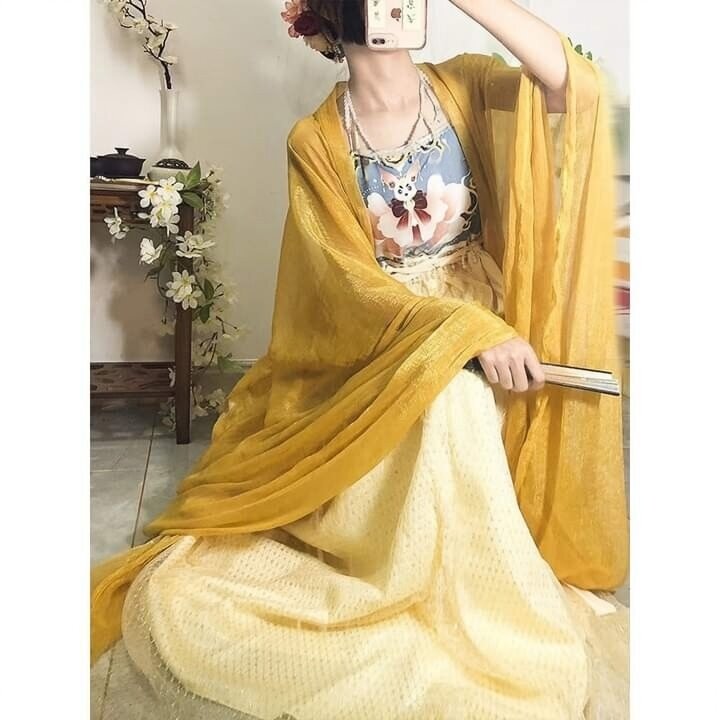 Vintage-Style Hanfu Skirt:A Journey into the World of Ancient Elegance Vintage-Style Hanfu Skirt:A Journey into the World of Ancient Elegance
