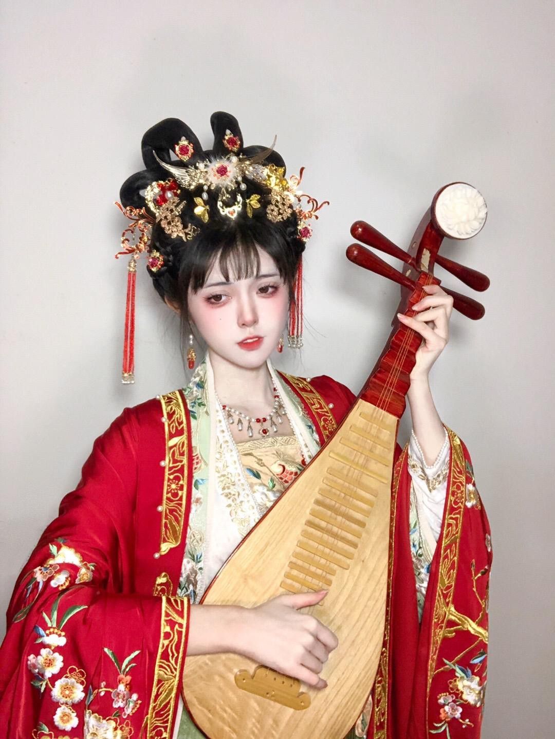 Luxury Winter Thickened Hanfu Costumes for Girls Luxury Winter Thickened Hanfu Costumes for Girls