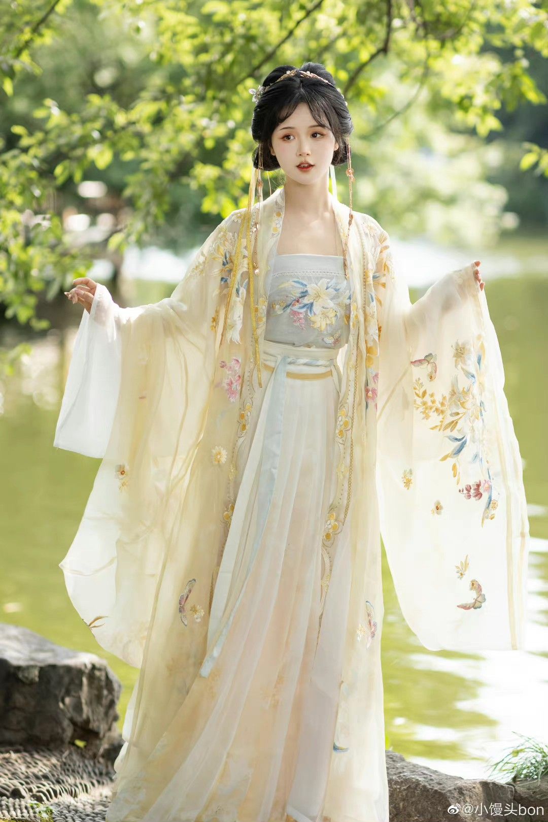 The Rise of Hanfu Fashion in Girls Wear:A Journey into the World of Little Girls Hanfu Groups The Rise of Hanfu Fashion in Girls Wear:A Journey into the World of Little Girls Hanfu Groups