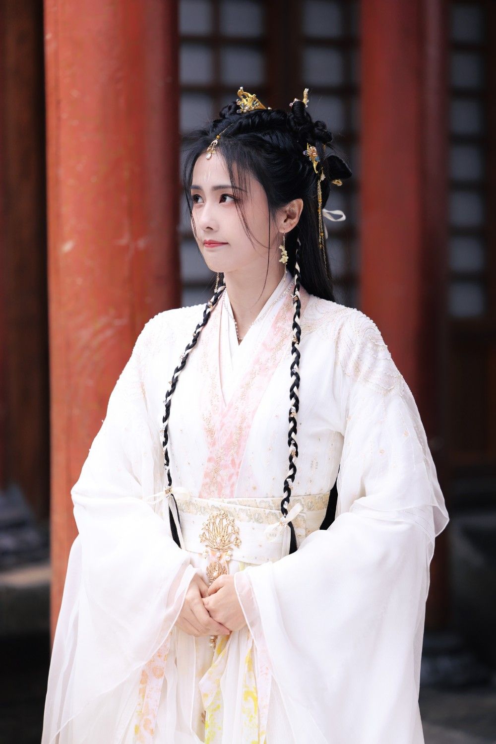 A 5-Year-Olds Enchanting Journey in Traditional Chinese Hanfu Fashion A 5-Year-Olds Enchanting Journey in Traditional Chinese Hanfu Fashion
