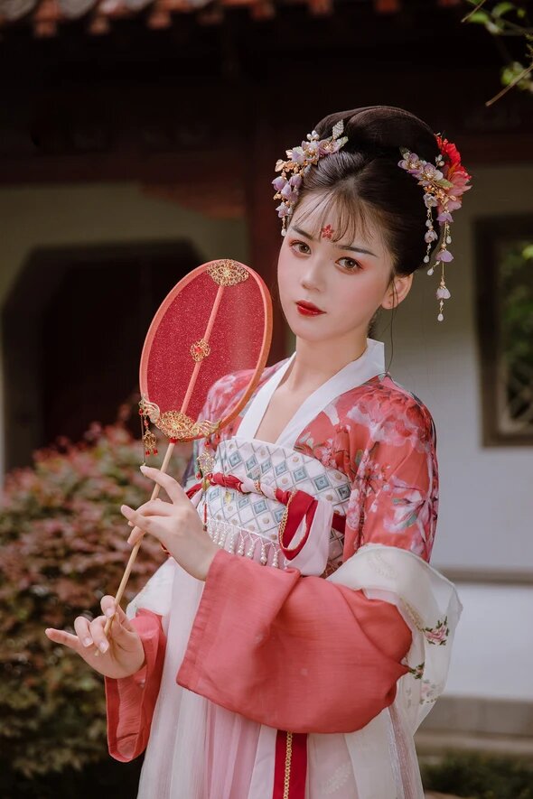 Winter-Ready Childrens Hanfu Princess Dress:Embracing the Traditional Beauty for Little Girls Winter-Ready Childrens Hanfu Princess Dress:Embracing the Traditional Beauty for Little Girls