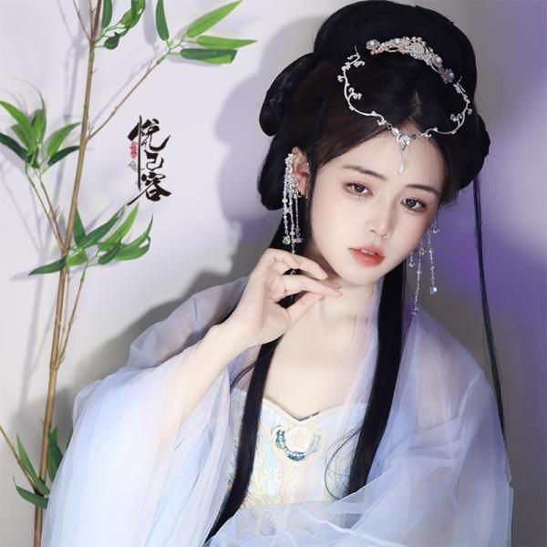 Authentic Ming-Style Hanfu with Horseface Skirt:A Closer Look Authentic Ming-Style Hanfu with Horseface Skirt:A Closer Look