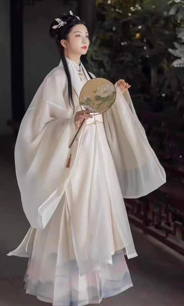 Youthful Summer Tangzhuang Fashion for Women:Embracing Traditional Elegance in Modern Attire Youthful Summer Tangzhuang Fashion for Women:Embracing Traditional Elegance in Modern Attire