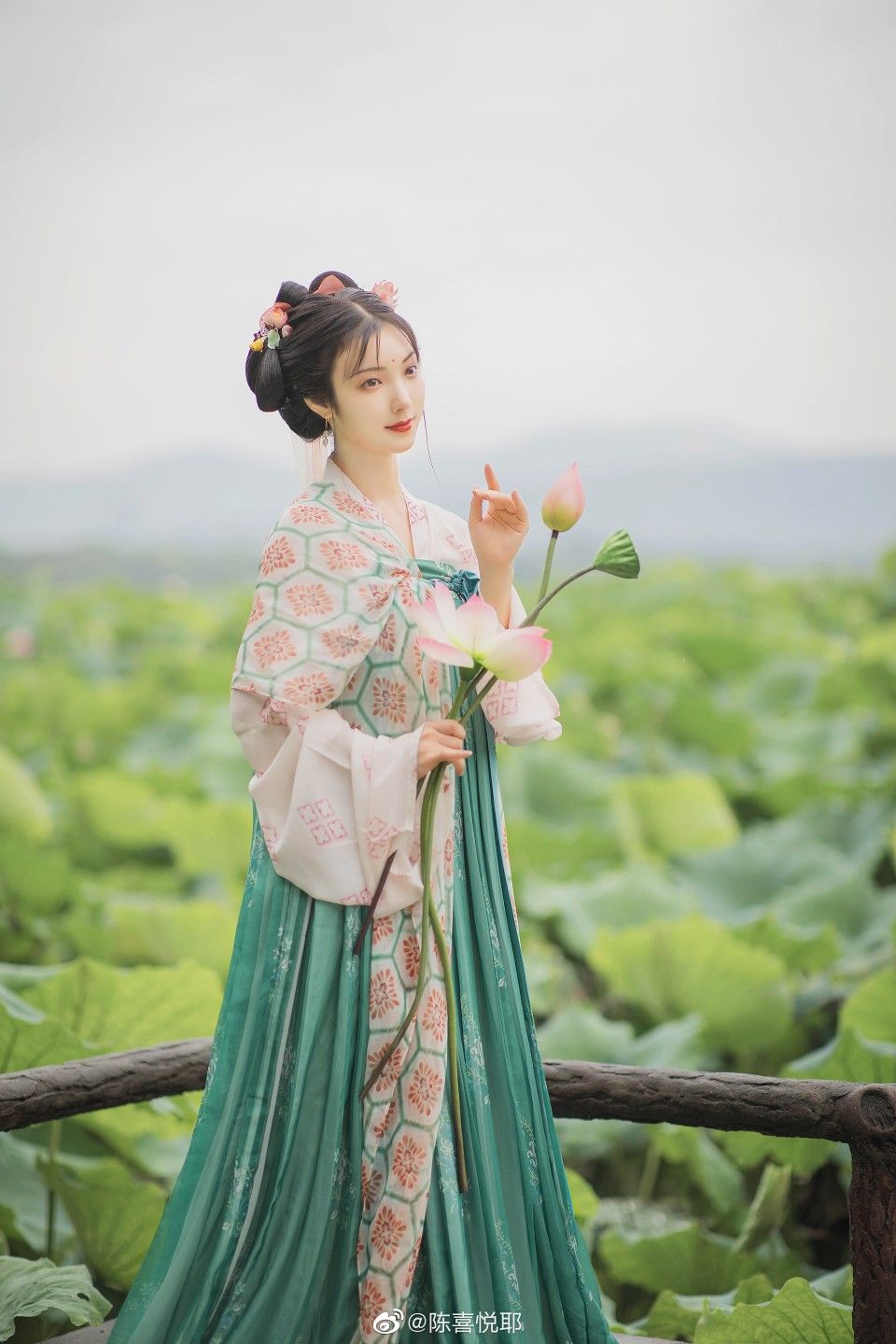 Elegance in Traditional Splendor:The Yijiu Nine Provinces Hanfu Gallery Elegance in Traditional Splendor:The Yijiu Nine Provinces Hanfu Gallery