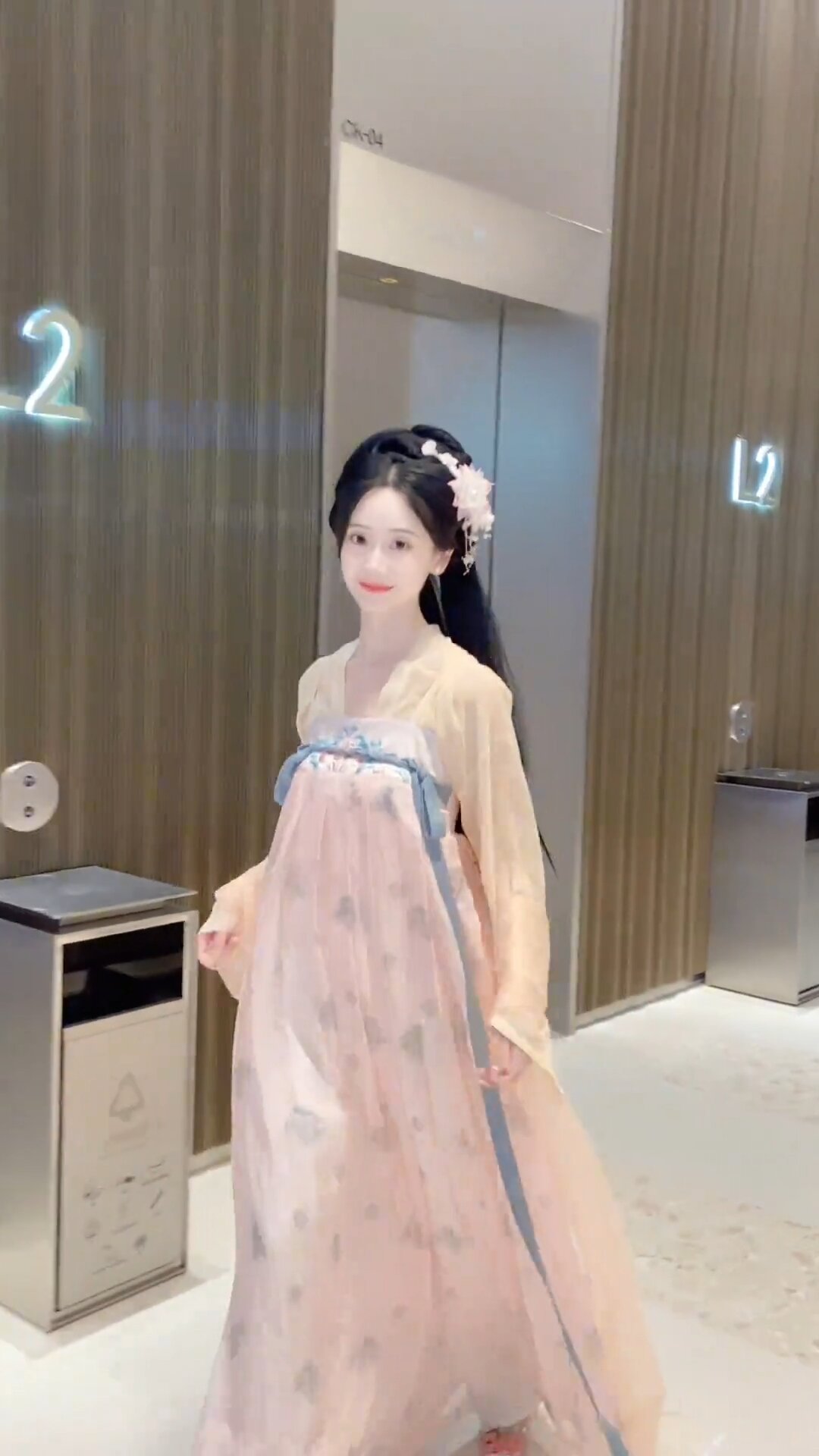 The Cultural Charm of Horseface Skirt,Hair Ornament and Hairpin The Cultural Charm of Horseface Skirt,Hair Ornament and Hairpin