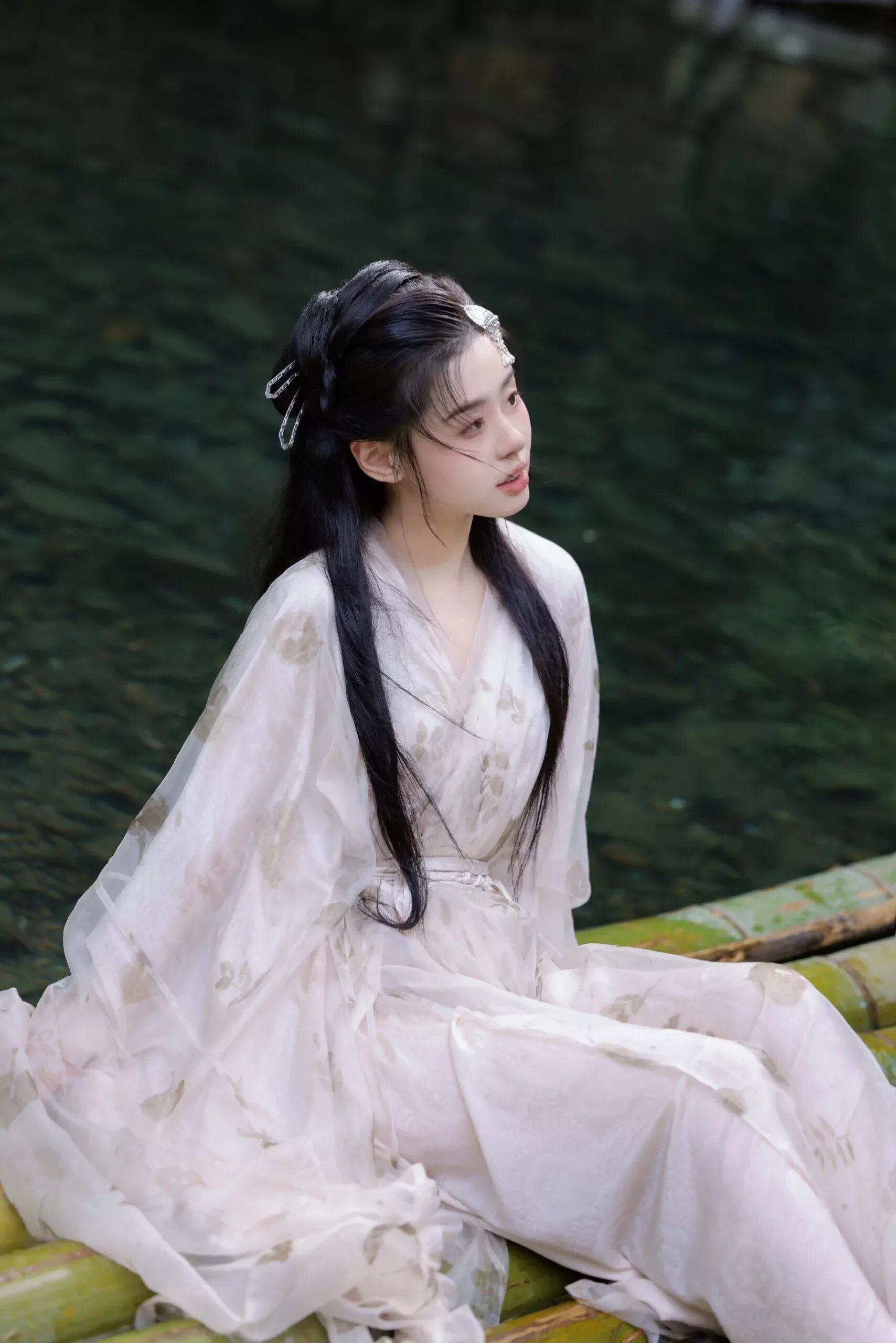 The Revival of Traditional Chinese Clothing:The Story of Luo Mon Hanfu The Revival of Traditional Chinese Clothing:The Story of Luo Mon Hanfu