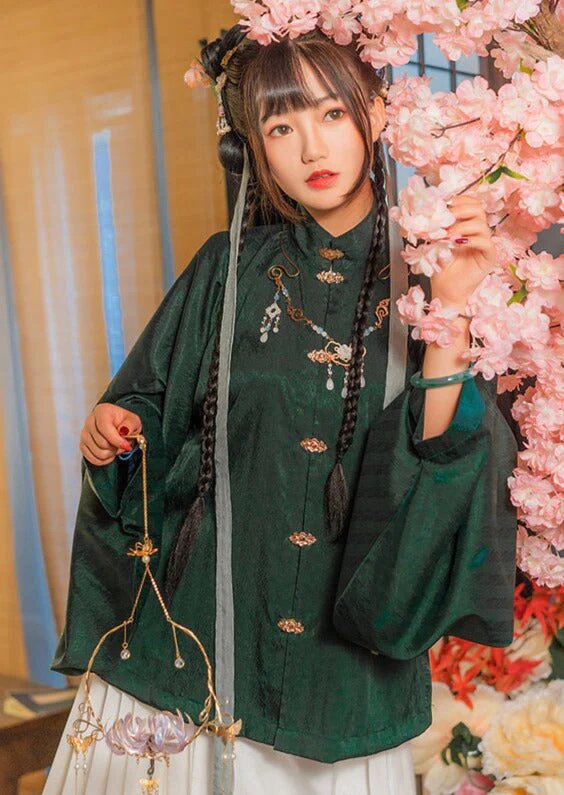 The Enchantment of Blue Hairpins in Traditional Hanfu Fashion The Enchantment of Blue Hairpins in Traditional Hanfu Fashion