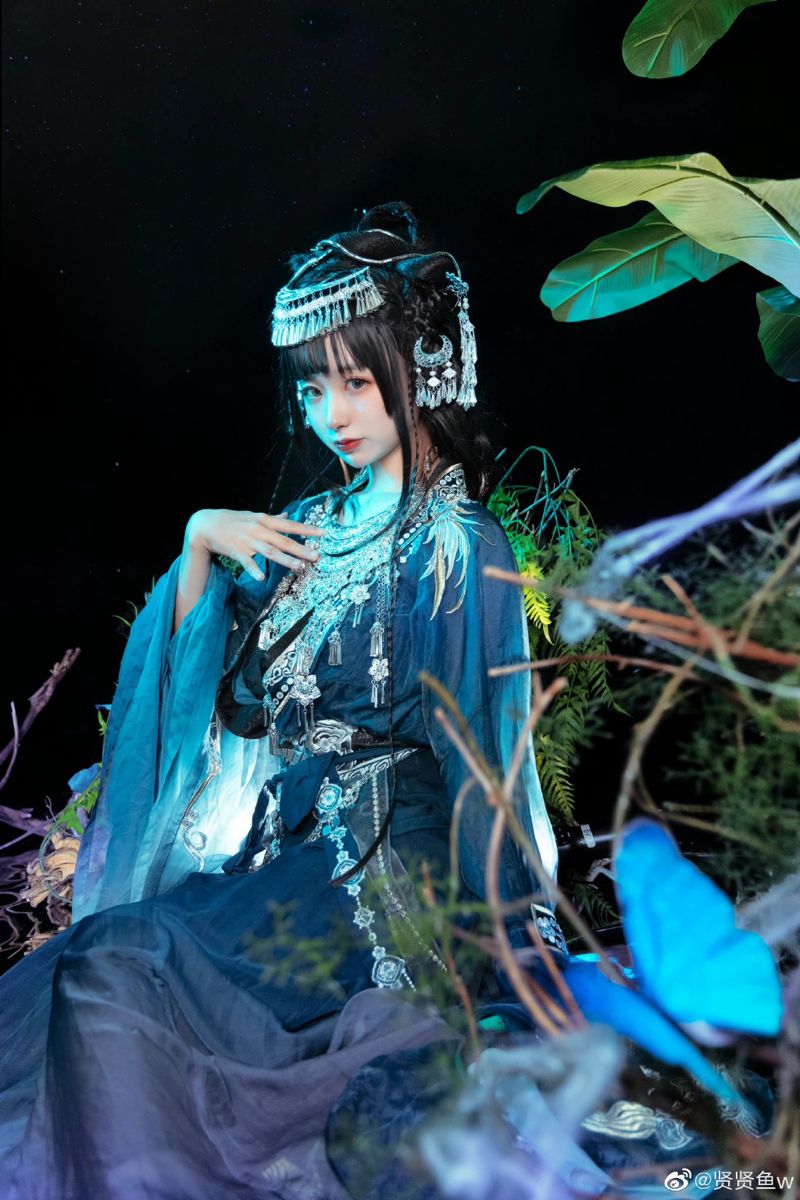 Reimagining the Cheongsam for Modern Female Students:Embracing Tradition with Modern Innovations Reimagining the Cheongsam for Modern Female Students:Embracing Tradition with Modern Innovations