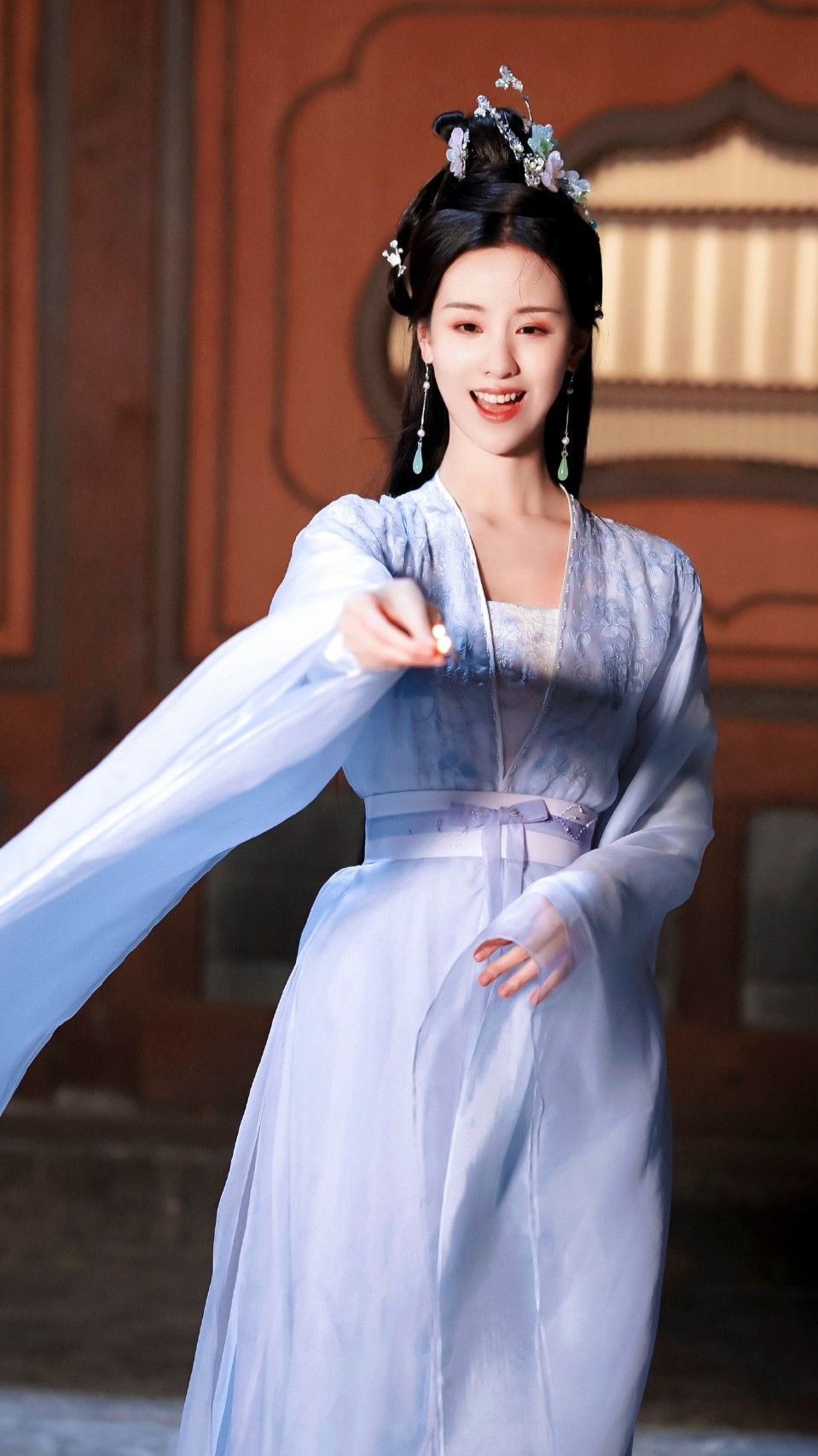 The Elegance of Traditional Chinese Cheongsam:A Young Ladys Attire in the Republic of China Era The Elegance of Traditional Chinese Cheongsam:A Young Ladys Attire in the Republic of China Era