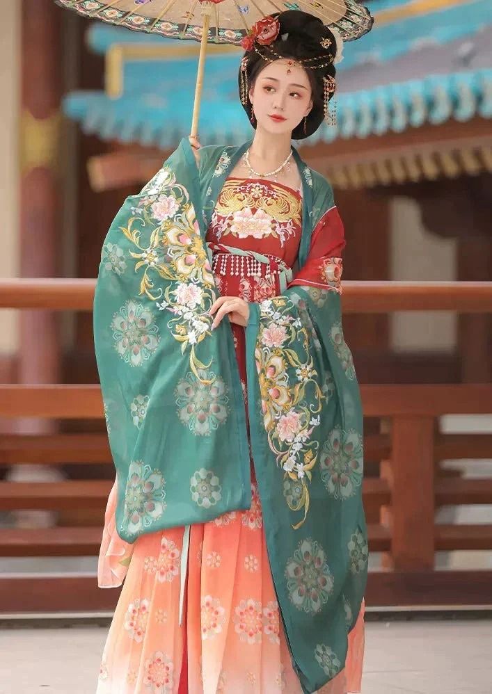 Autumn Maternal-Offspring Qipao Cheongsam)Fashion:A Traditional Embrace for Mom and Daughters Autumn Maternal-Offspring Qipao Cheongsam)Fashion:A Traditional Embrace for Mom and Daughters