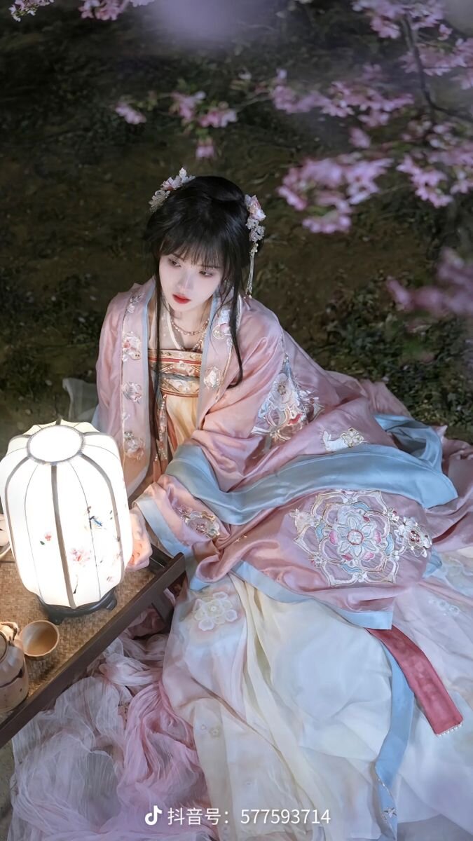 The Charm of Miniature Ancient Costumes:A Look into the World of Compact Elegance The Charm of Miniature Ancient Costumes:A Look into the World of Compact Elegance