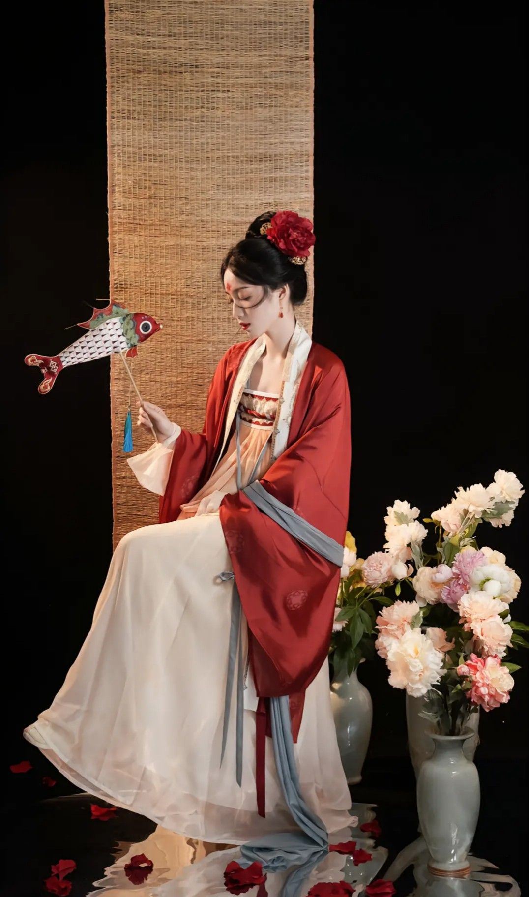 Slate Green Cheongsam without Sleeves:A Blend of Tradition and Modern Elegance Slate Green Cheongsam without Sleeves:A Blend of Tradition and Modern Elegance