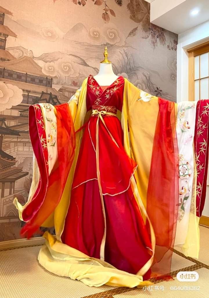 Enhanced Traditionalism:The Evolution of Hanfu Skirt Enhanced Traditionalism:The Evolution of Hanfu Skirt