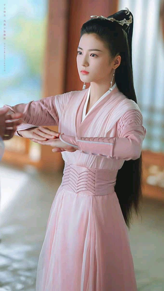 The Ming Dynasty Hanfu Biji:A Closer Examination of Its Splendor and Significance The Ming Dynasty Hanfu Biji:A Closer Examination of Its Splendor and Significance