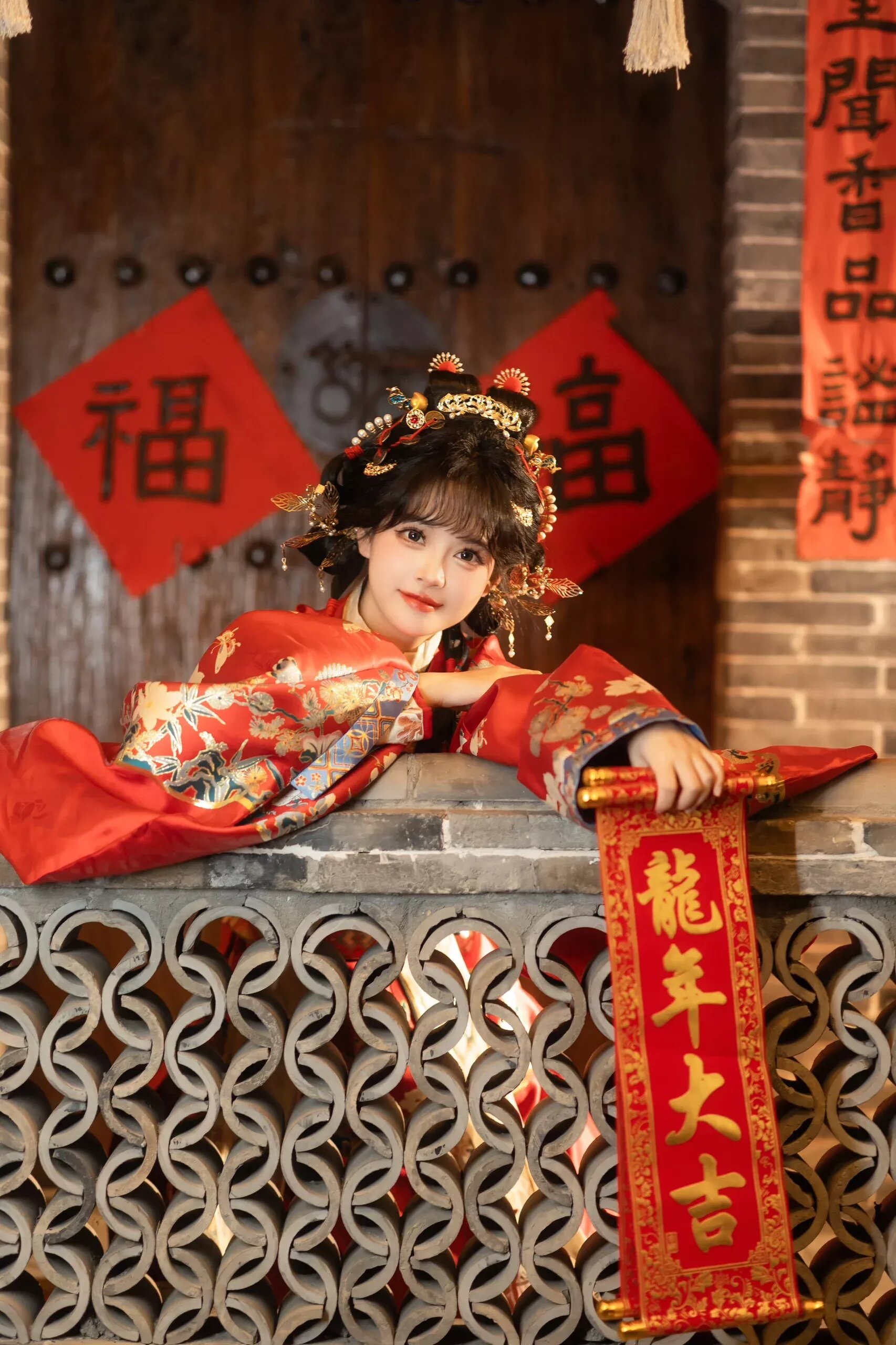 The Enchantment of Long Cheongsam Skirts:A Journey into Traditional Chinese Elegance The Enchantment of Long Cheongsam Skirts:A Journey into Traditional Chinese Elegance