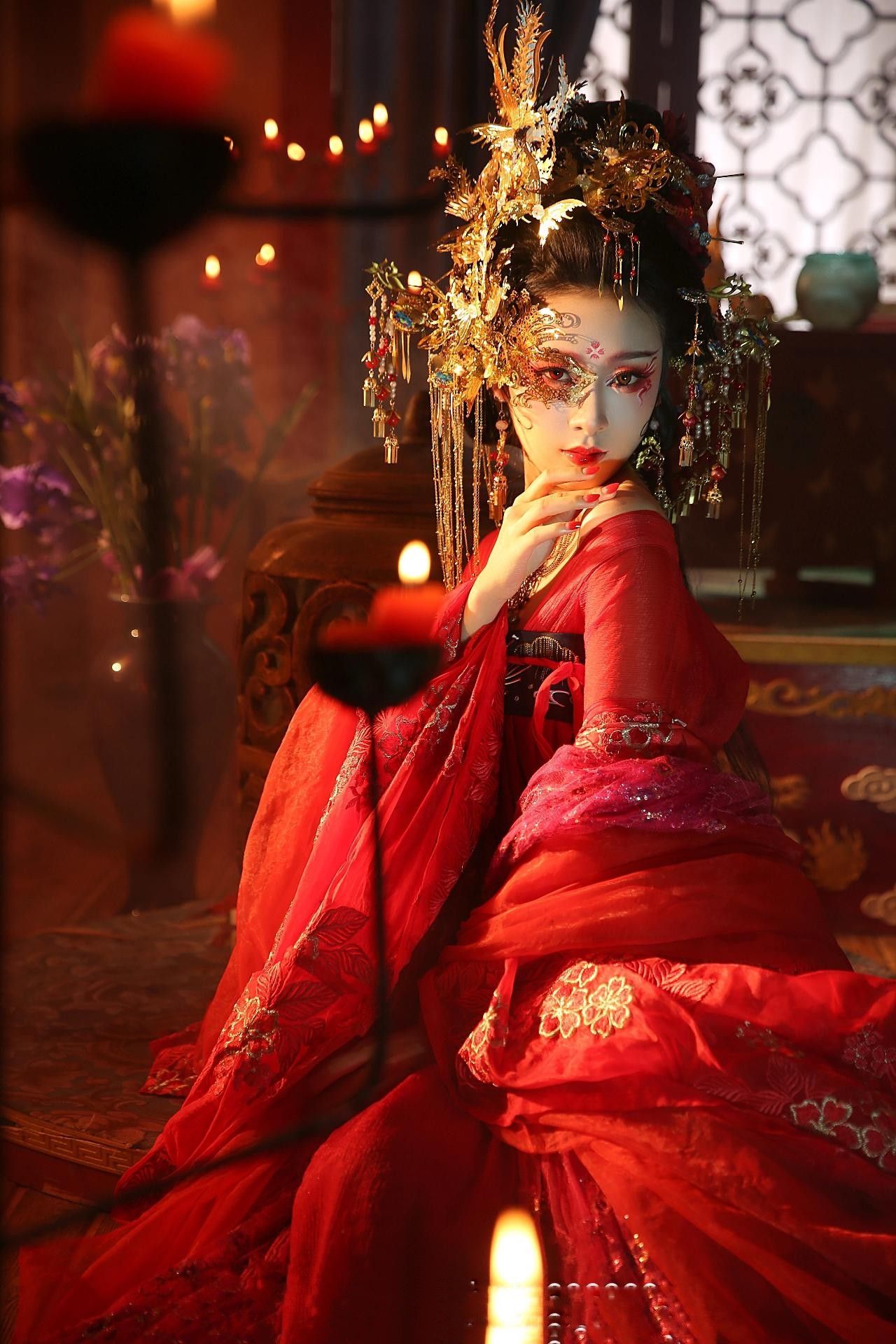 The Revival of Harness Baskets in Traditional Chinese Clothing:The Story of Back-Basket Hanfu The Revival of Harness Baskets in Traditional Chinese Clothing:The Story of Back-Basket Hanfu