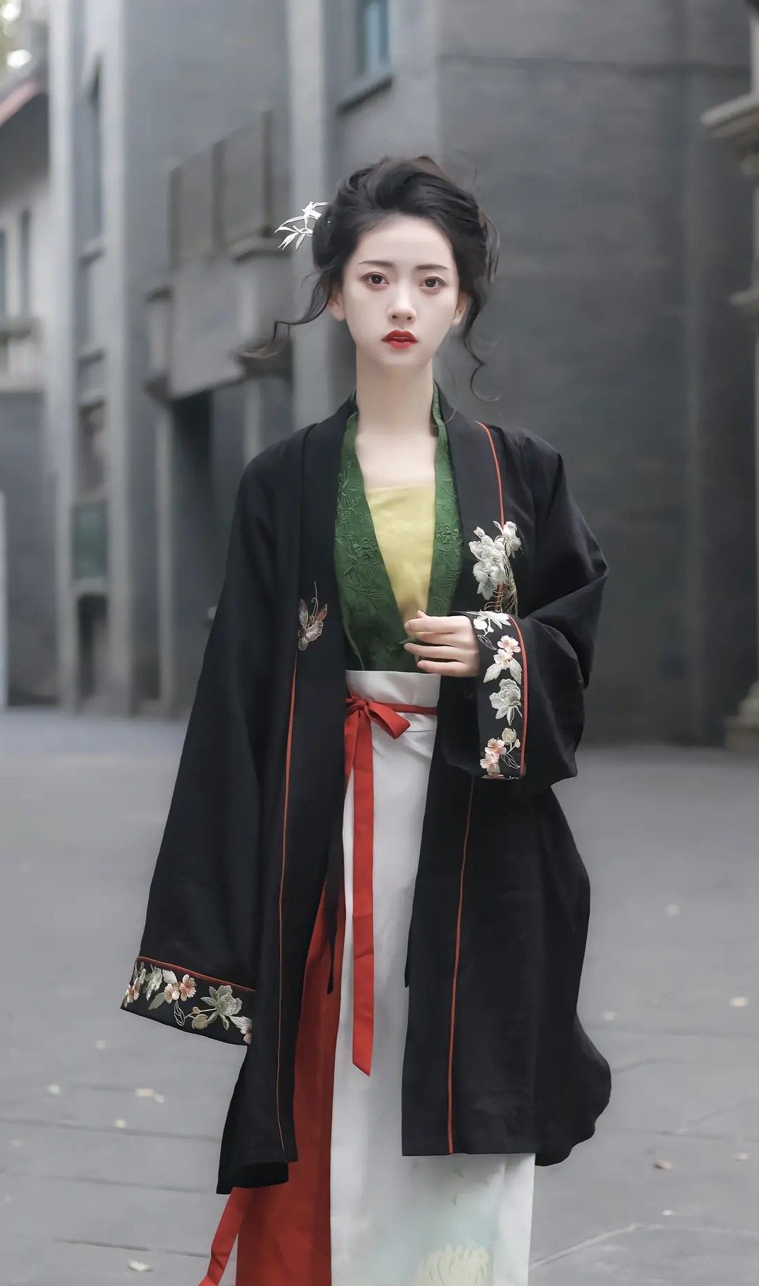 The Dominating Red Power of Hanfu:The Splendor of Traditional Chinese Clothing The Dominating Red Power of Hanfu:The Splendor of Traditional Chinese Clothing