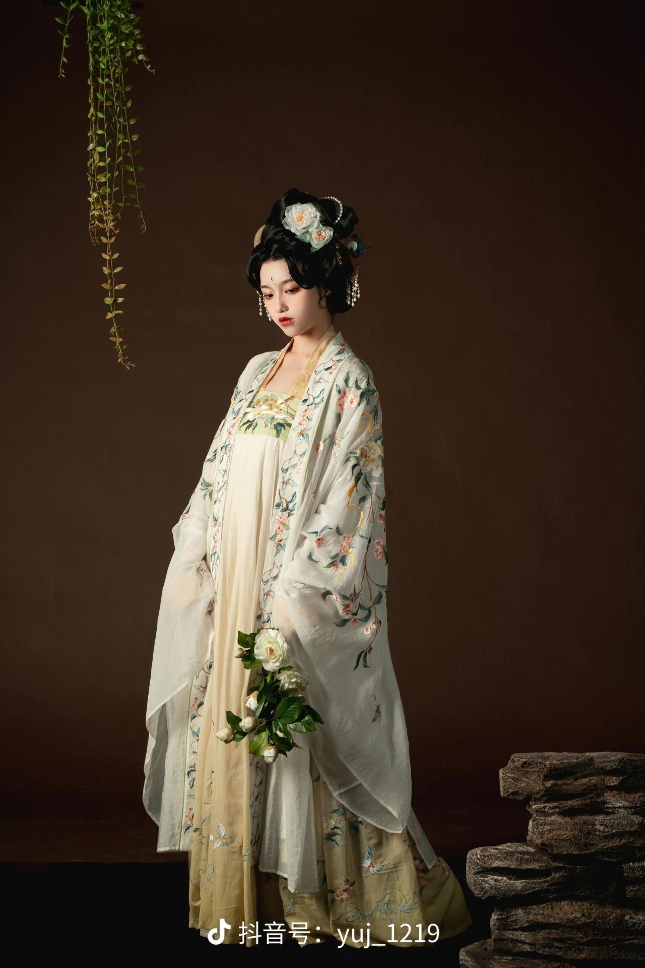 Chu Duo Qipao Clearance Sale Last Call for Traditional Elegance! Chu Duo Qipao Clearance Sale Last Call for Traditional Elegance!