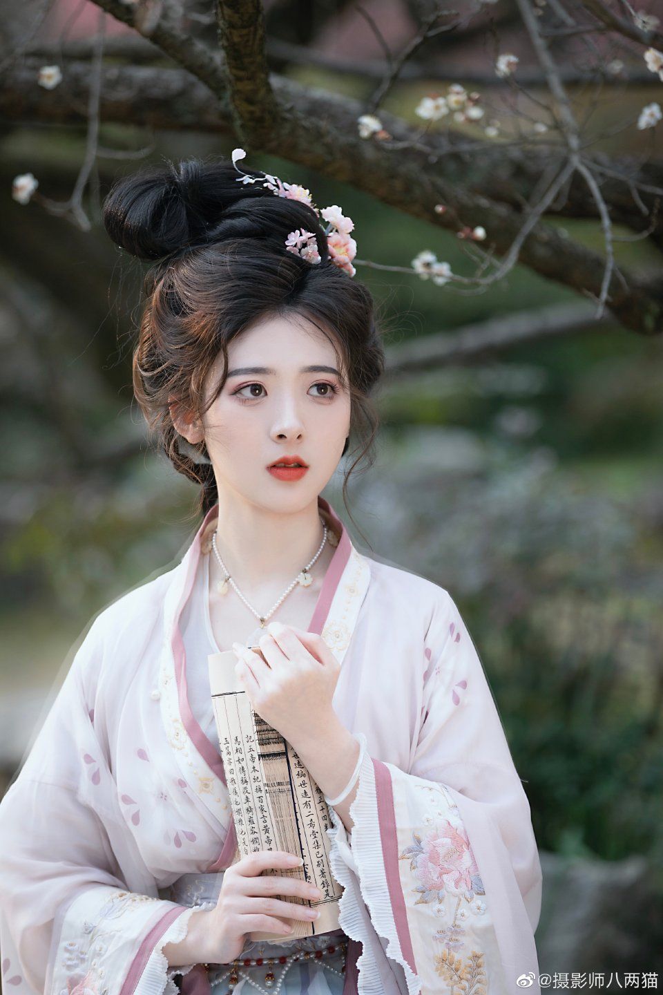 Ancient Martial Arts Hats:A Glimpse into Traditional Chinese Costume Ancient Martial Arts Hats:A Glimpse into Traditional Chinese Costume