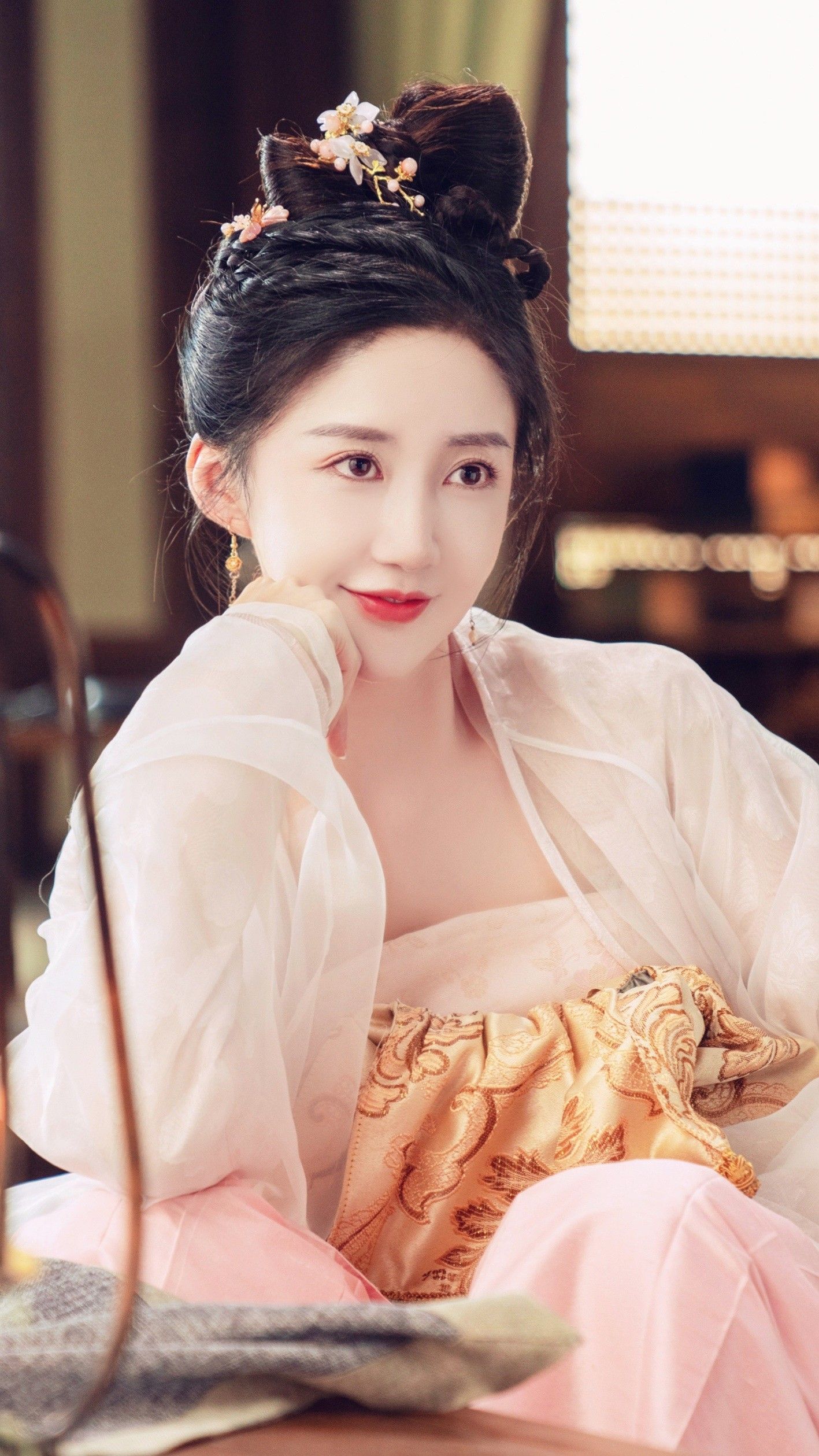 Ancient Charm Revived:The Perfect Pairing of Traditional Costumes and Bags Ancient Charm Revived:The Perfect Pairing of Traditional Costumes and Bags