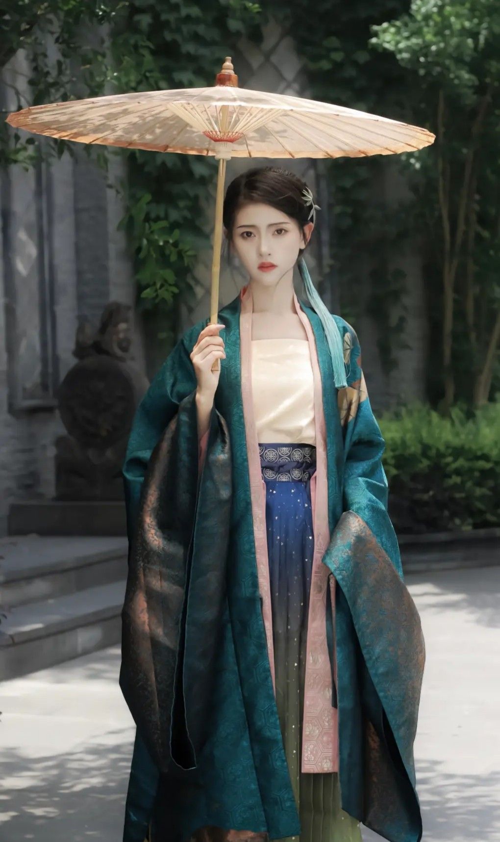 Elegant Summer Hanfu Costumes for Women in Their 30s and 40s Elegant Summer Hanfu Costumes for Women in Their 30s and 40s