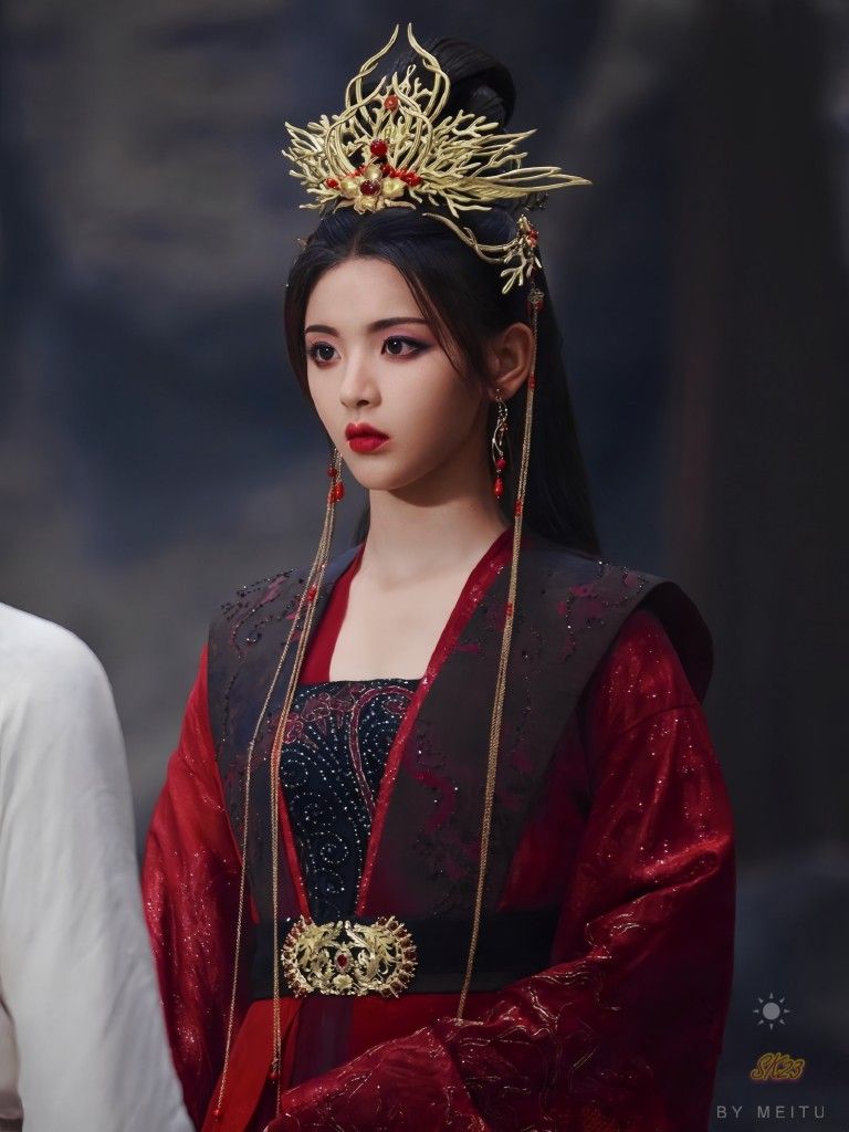 Qipao-Style Girls Dress:A Glimpse into the Traditional Fashion of the Republic of China Qipao-Style Girls Dress:A Glimpse into the Traditional Fashion of the Republic of China