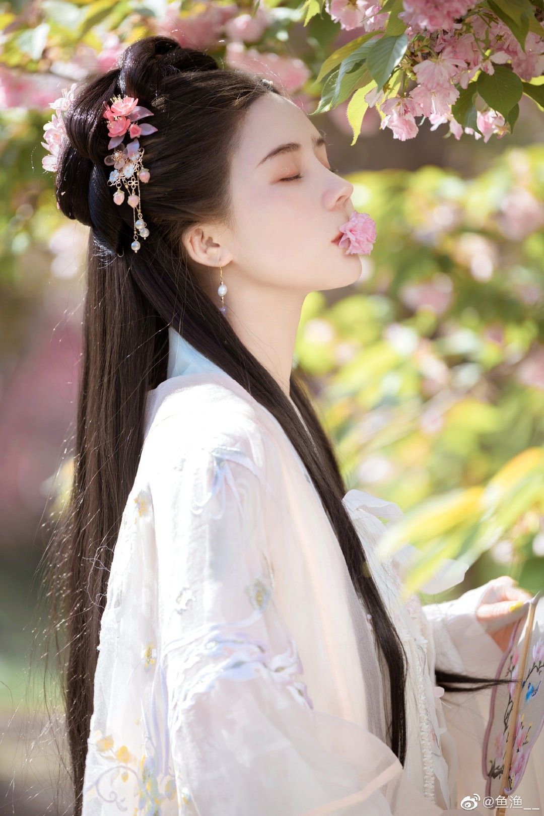 Elegance of the Martial World:Exploring the Hanfu Style from Sword in the Sky Elegance of the Martial World:Exploring the Hanfu Style from Sword in the Sky