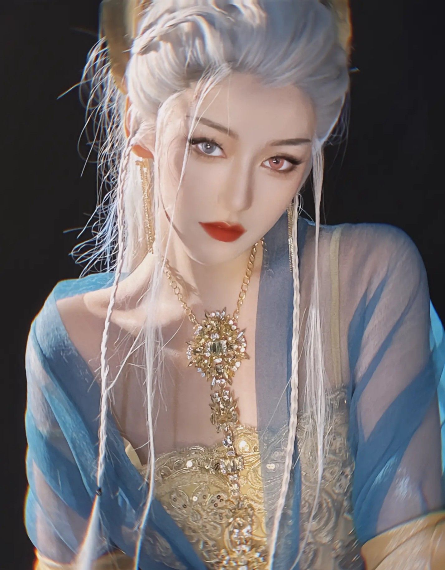 Innovating Qipao with Xiangyunsha:A Belly-Covering Revolution in Traditional Chinese Fashion Innovating Qipao with Xiangyunsha:A Belly-Covering Revolution in Traditional Chinese Fashion