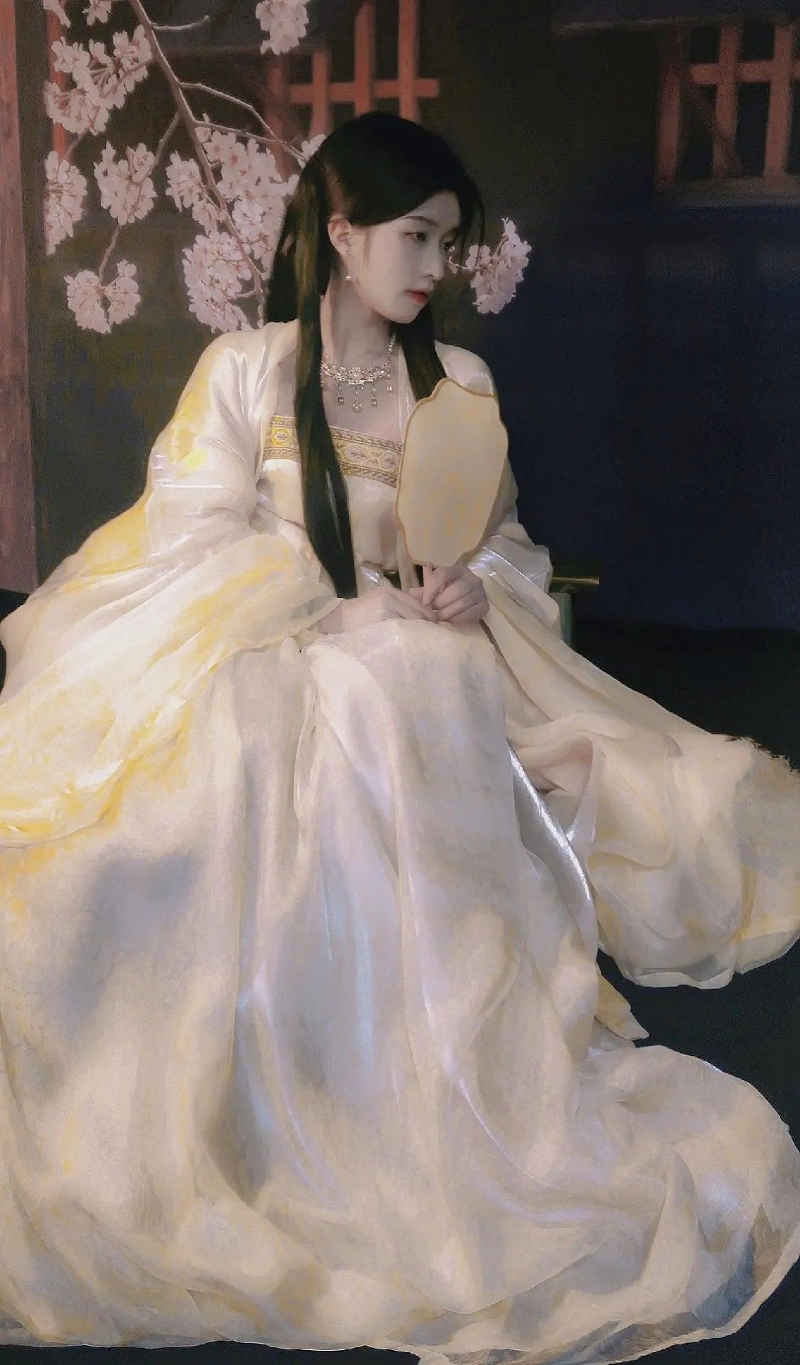 Miracles of Traditional Chinese Splendor:The Story of Jinmi Hanfu and Yuan Bingyan Miracles of Traditional Chinese Splendor:The Story of Jinmi Hanfu and Yuan Bingyan