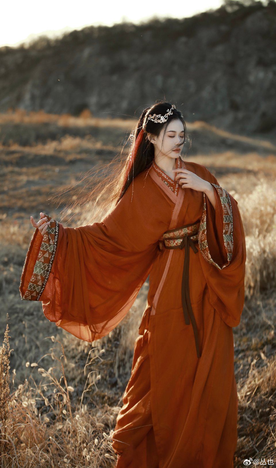 Petite Summer Qipao:A Guide to Styling Mini-Height Women in Traditional Chinese Fashion