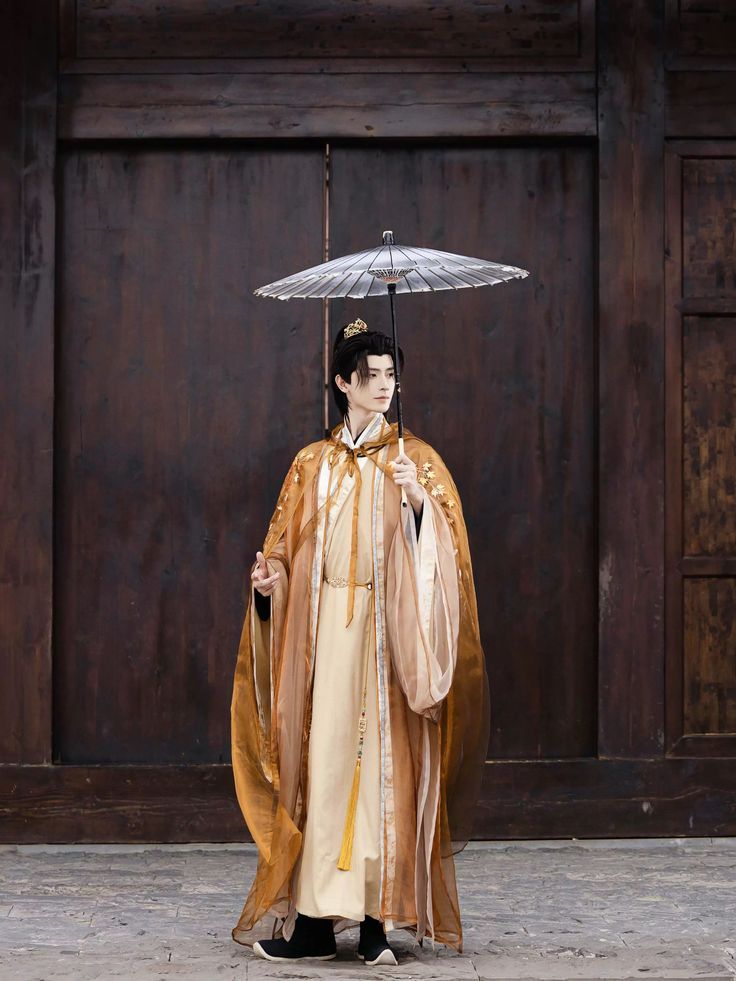 The Evolution of Hanfu Shoes:A Look into the Leather Craftsmanship The Evolution of Hanfu Shoes:A Look into the Leather Craftsmanship