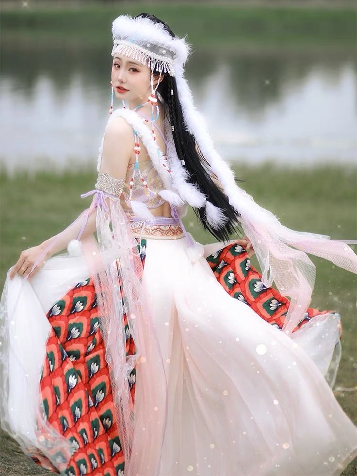 Princess in a Splendid Hanfu at Age 10:A Fairy-like Encounter Princess in a Splendid Hanfu at Age 10:A Fairy-like Encounter