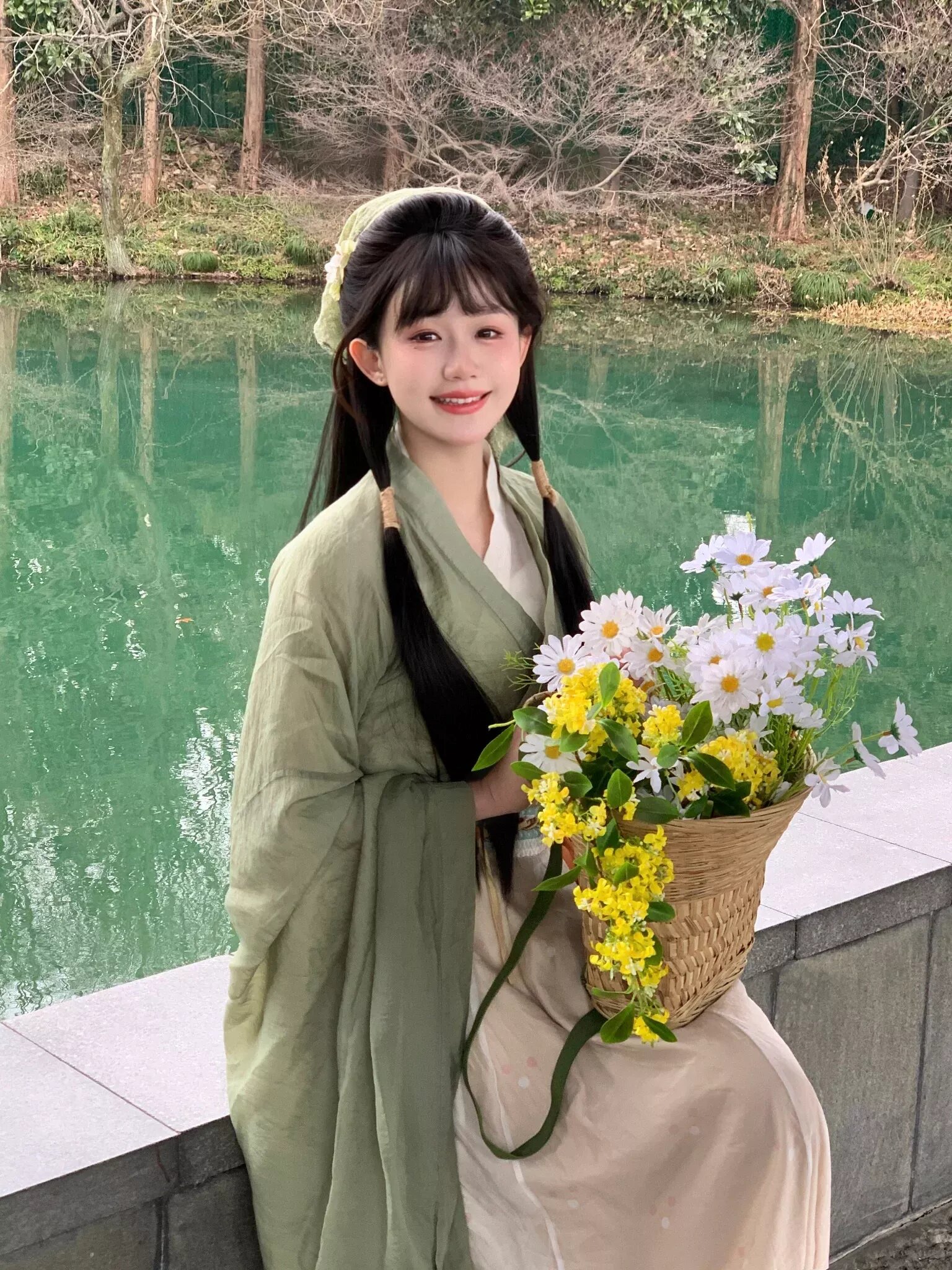 Bridesmaids in Ming-Style Hanfu:A Blend of Tradition and Modern Elegance Bridesmaids in Ming-Style Hanfu:A Blend of Tradition and Modern Elegance