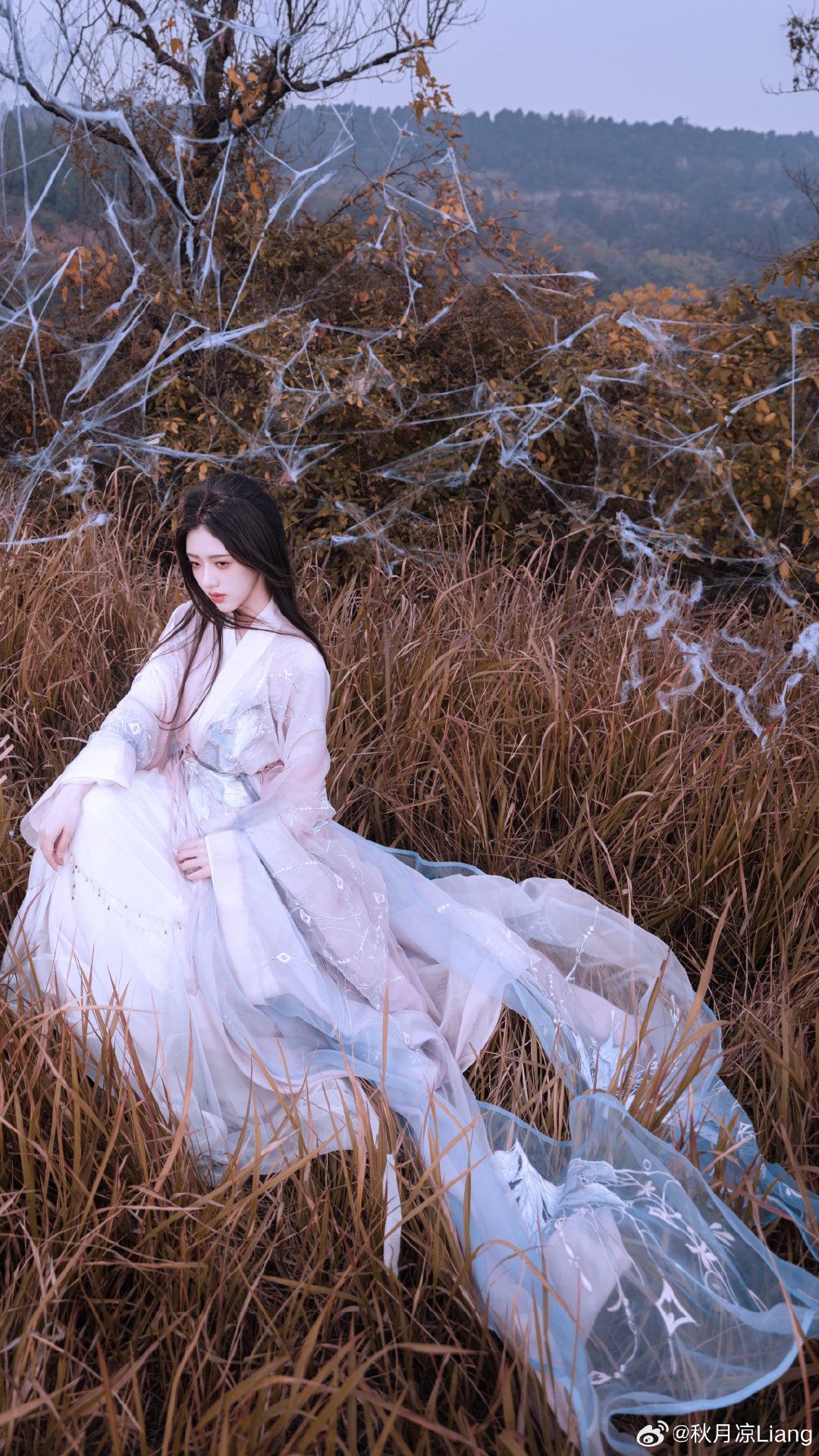 Original Qiong Yu Xue Jian Hanfu:A Journey Through Traditional Chinese Fashion Original Qiong Yu Xue Jian Hanfu:A Journey Through Traditional Chinese Fashion