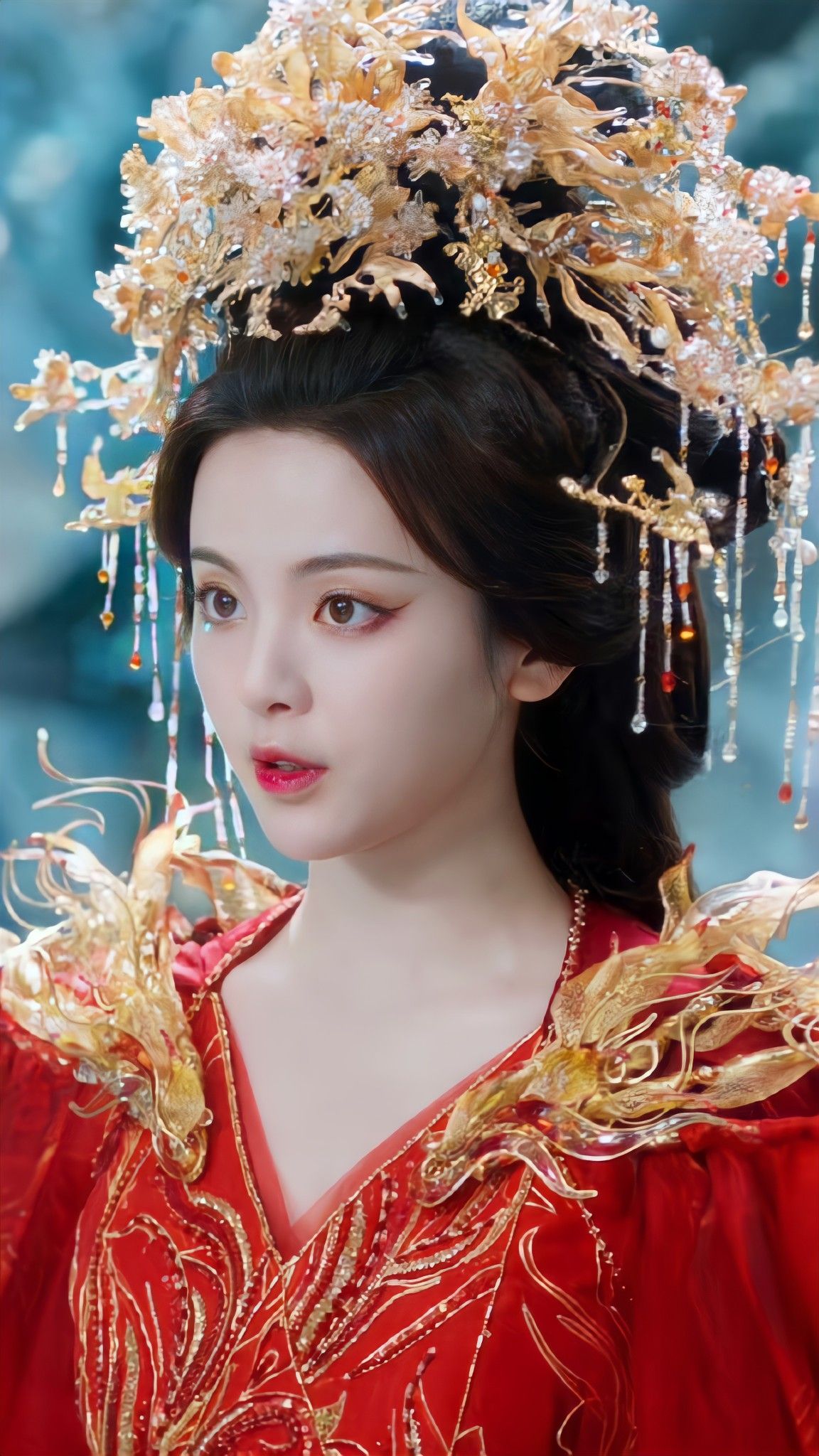 Chinese New Years Greetings:A Girl Childs Traditional Hanfu and Tang Costume Chinese New Years Greetings:A Girl Childs Traditional Hanfu and Tang Costume