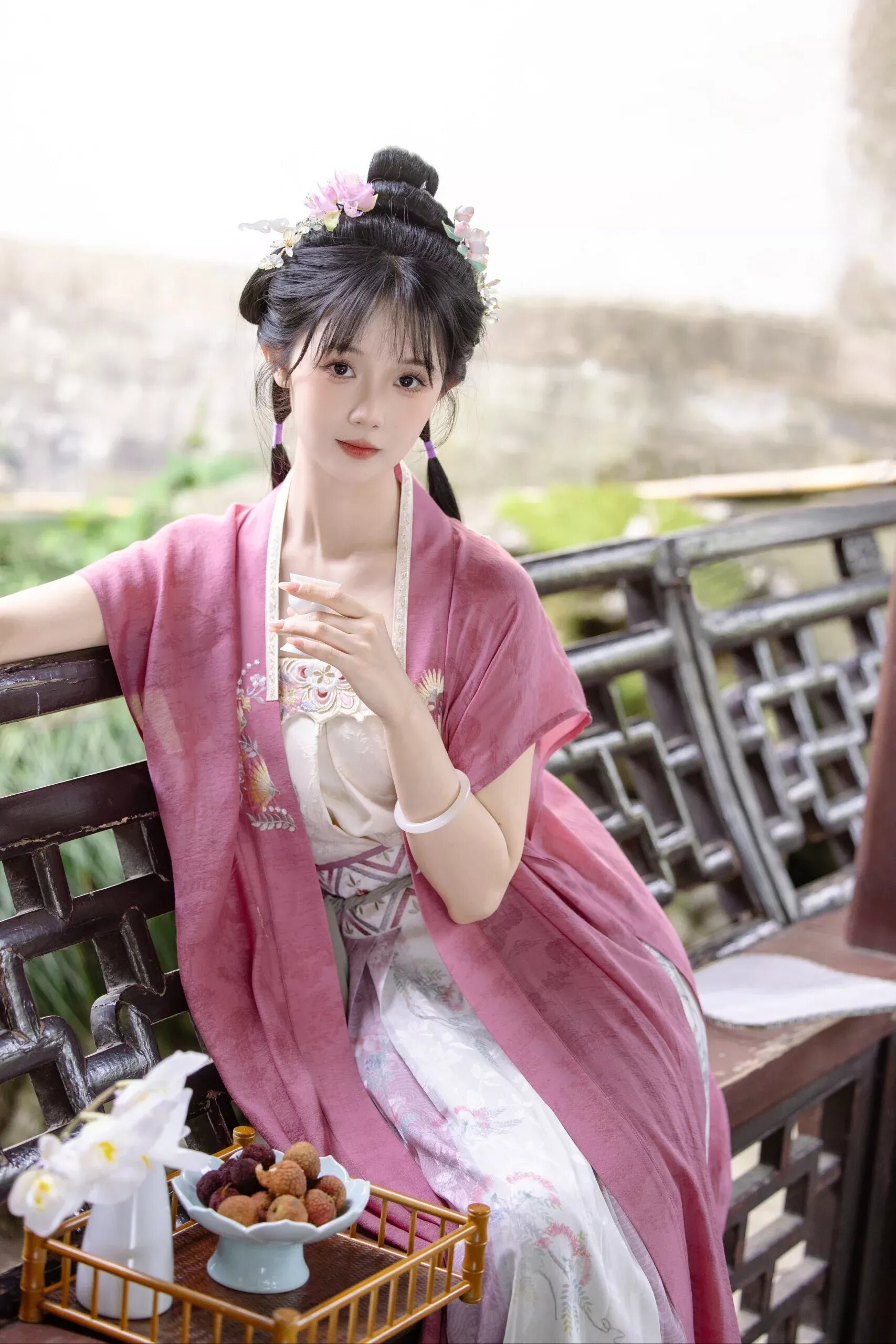Premium Cheongsam Styles for Spring and Autumn Premium Cheongsam Styles for Spring and Autumn