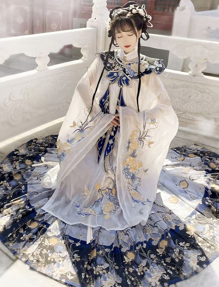 Kunqu Style of Sword Immortal IV:鞠婧祎s Traditional Hanfu Fashion Kunqu Style of Sword Immortal IV:鞠婧祎s Traditional Hanfu Fashion