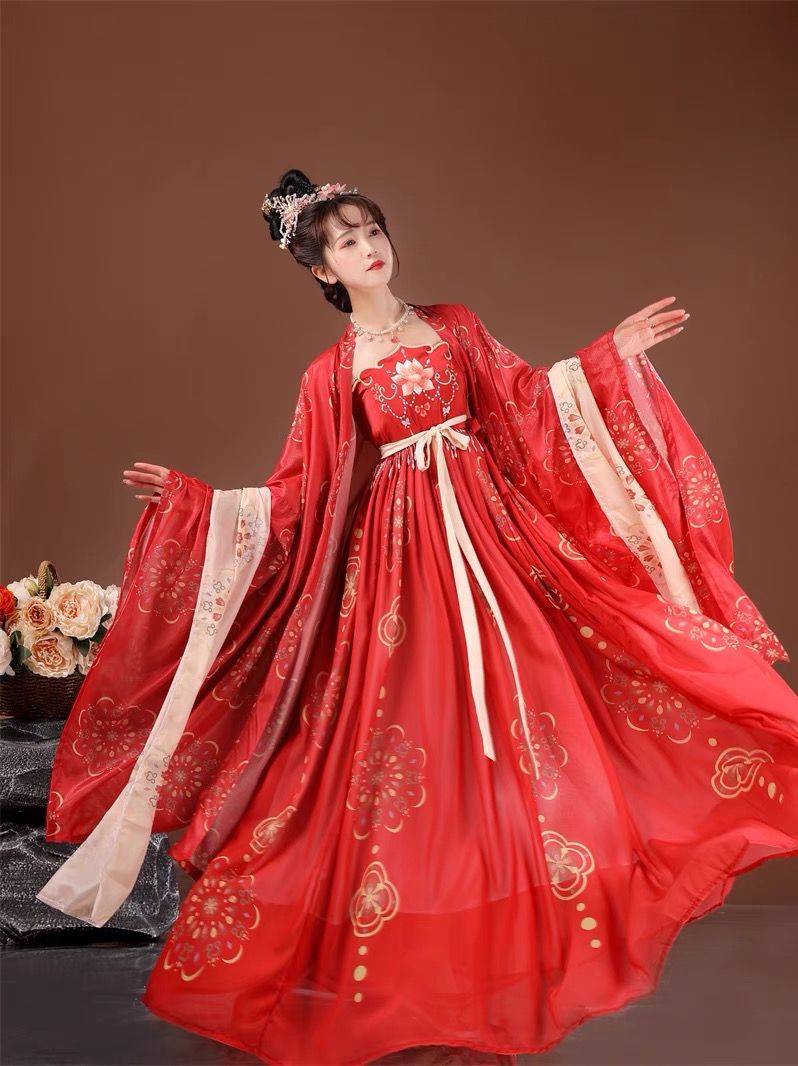 Summer Dress for Hanfu Girl:A Delicate Tale of Traditional Elegance Summer Dress for Hanfu Girl:A Delicate Tale of Traditional Elegance