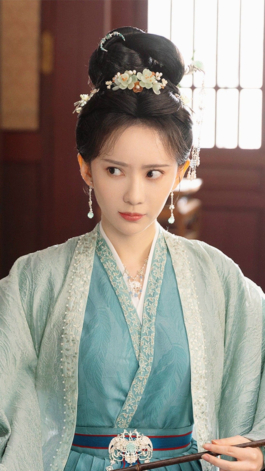 Maternal-Child Tang Costumes:The Embracing Tradition of Mother-Daughter Qizi Attire Maternal-Child Tang Costumes:The Embracing Tradition of Mother-Daughter Qizi Attire