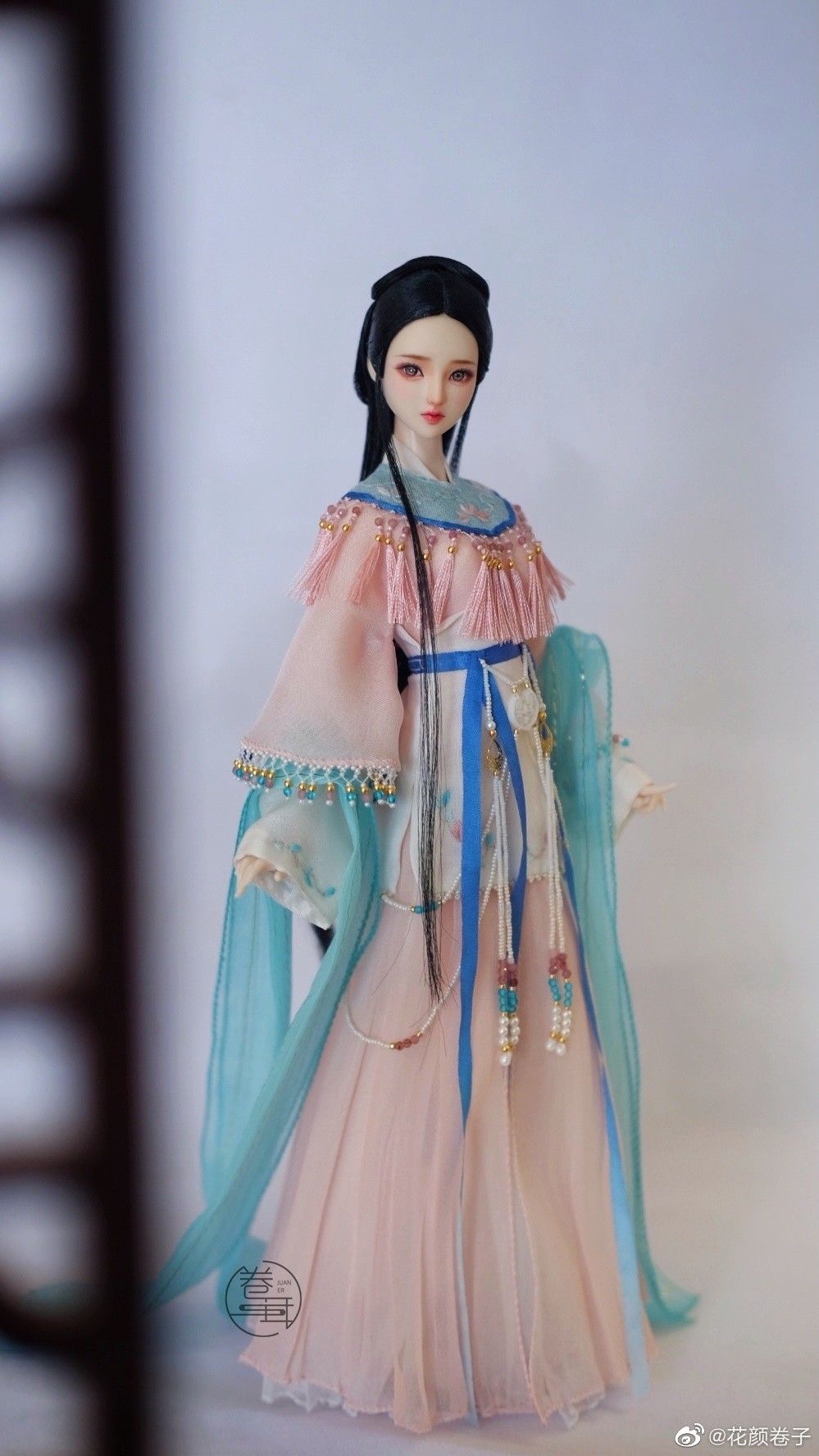 The Vibrant Red Wedding Hanfu:A Journey Through Traditional Chinese Elegance The Vibrant Red Wedding Hanfu:A Journey Through Traditional Chinese Elegance