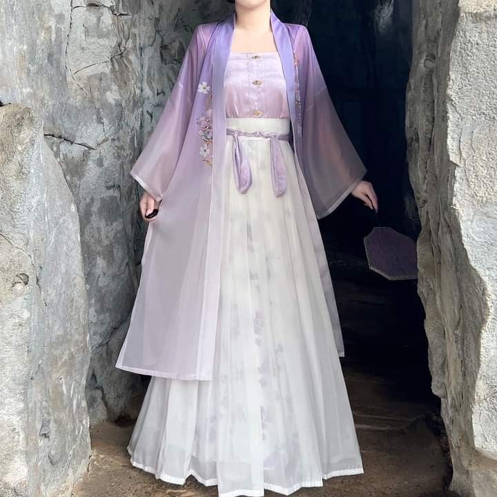 Embroidered Heavy-Work Horseface Skirt:A Blend of Tradition and Craftsmanship Embroidered Heavy-Work Horseface Skirt:A Blend of Tradition and Craftsmanship
