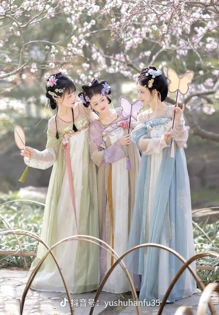 Traditional Cheongsam Dress for Women:The Charm of Cotton and Linen Traditional Cheongsam Dress for Women:The Charm of Cotton and Linen
