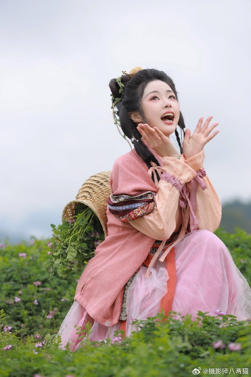 The Allure of Cold and Elegant Hanfu Fashion:A Closer Look at the Traditional Chinese Attire The Allure of Cold and Elegant Hanfu Fashion:A Closer Look at the Traditional Chinese Attire