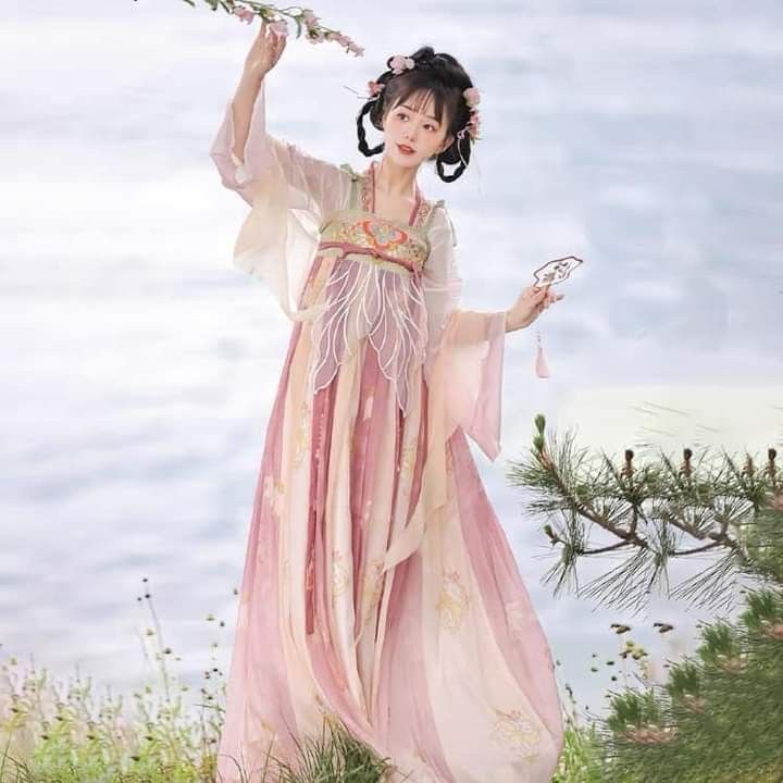 Summer 2023:Unveiling the New Wave of Qipao Fashion Summer 2023:Unveiling the New Wave of Qipao Fashion
