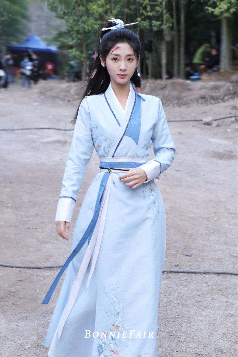Chinese Cheongsam and Brooch:A Cultural Journey Through Traditional Elegance Chinese Cheongsam and Brooch:A Cultural Journey Through Traditional Elegance