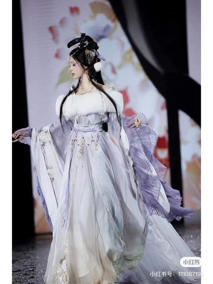 Autumn Childs Hanfu Fashion:Exploring the World of Girls Traditional Chinese Dress Autumn Childs Hanfu Fashion:Exploring the World of Girls Traditional Chinese Dress
