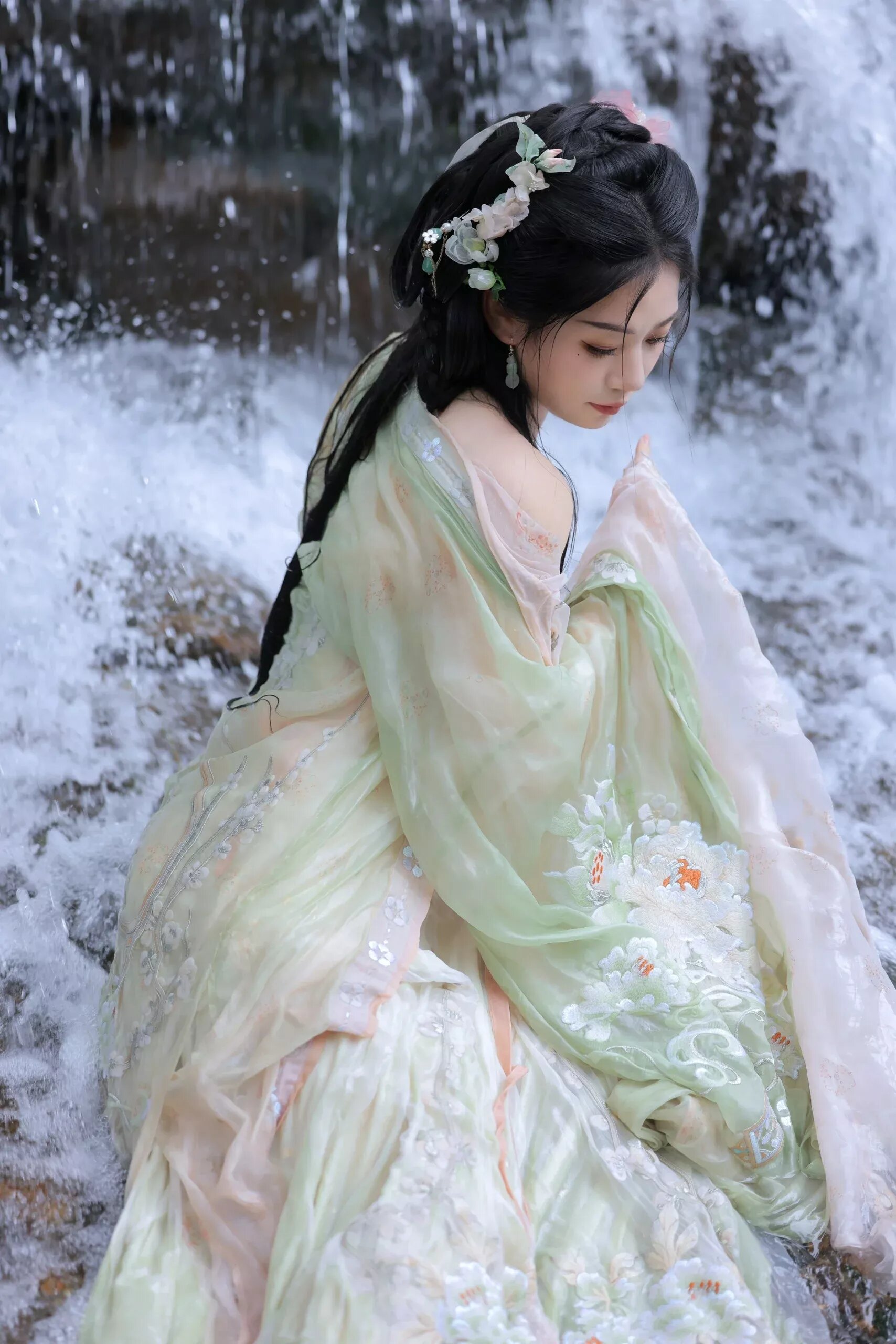 The Cheongsam Baby Girl:A 2-Year-Olds Journey into Traditional Elegance The Cheongsam Baby Girl:A 2-Year-Olds Journey into Traditional Elegance