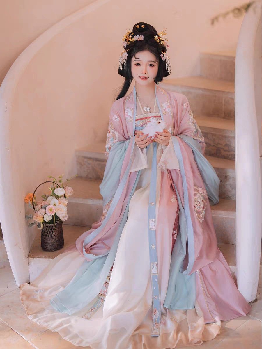 The Splendor of Hanfu in the Song Dynasty:A Journey Through Time The Splendor of Hanfu in the Song Dynasty:A Journey Through Time